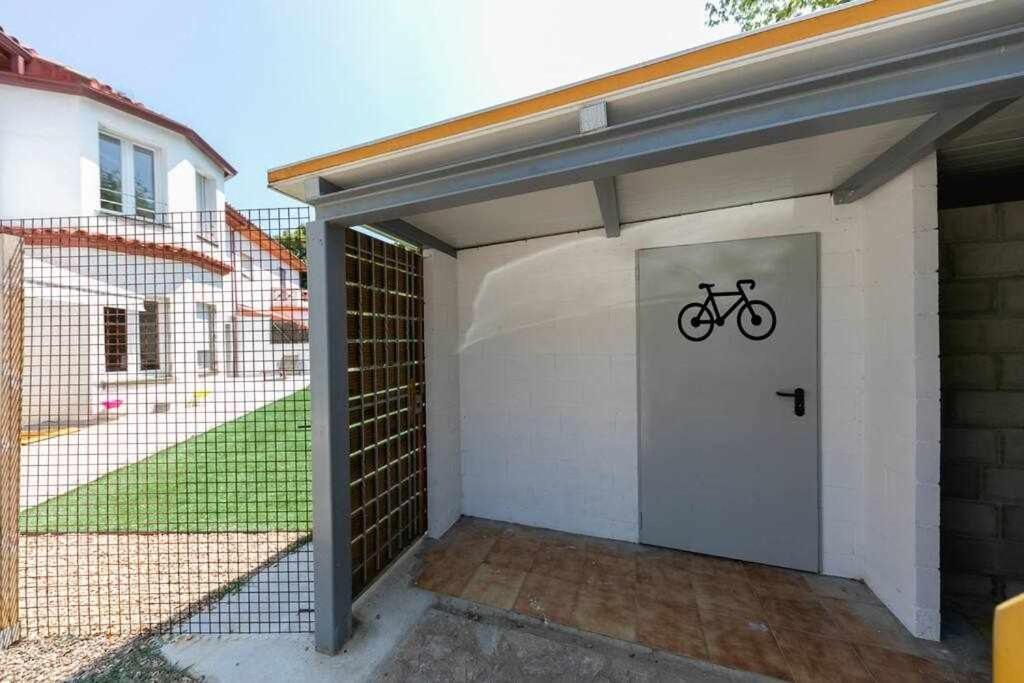 Newly Renovated Room W Pool & Bikeparking Girona Exteriör bild